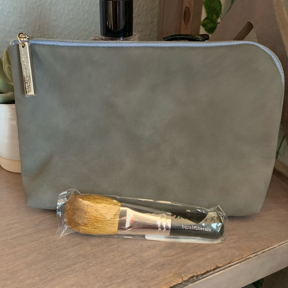 Bare Minerals make up bag and bronzer brush!